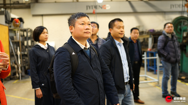 201811281128176805 ONE游戏官网-皇马巴塞赞助商
