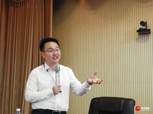 201905050758061293 ONE游戏官网-皇马巴塞赞助商