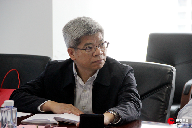 201905111707117700 ONE游戏官网-皇马巴塞赞助商