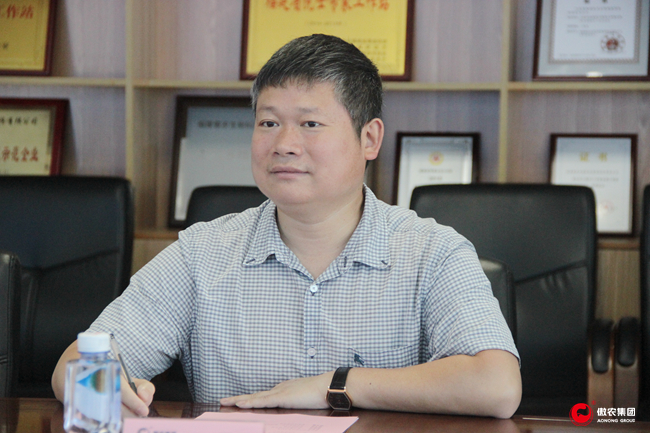 201905150953412566 ONE游戏官网-皇马巴塞赞助商