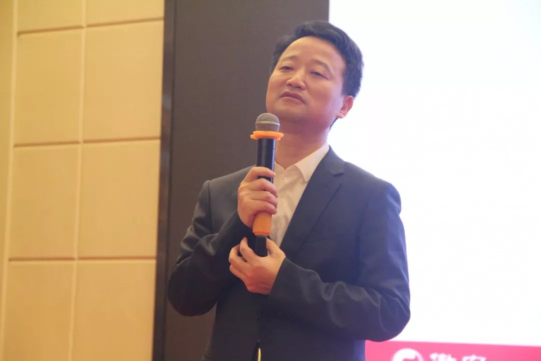 ONE游戏官网-皇马巴塞赞助商
