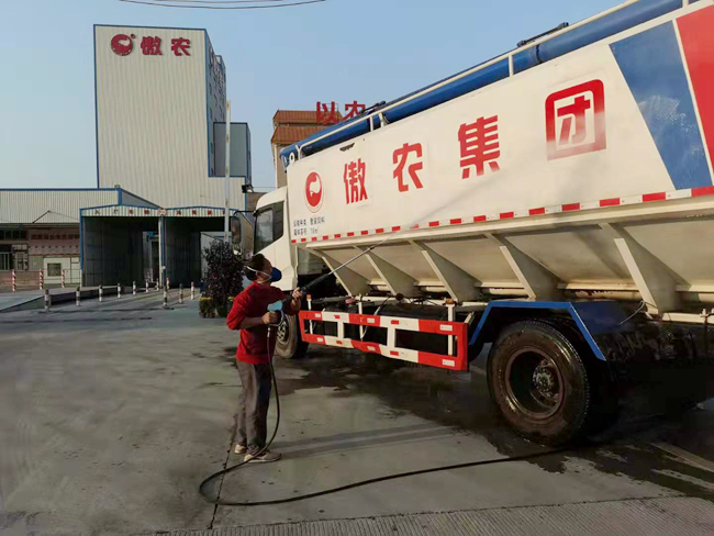 202003241106349101 ONE游戏官网-皇马巴塞赞助商
