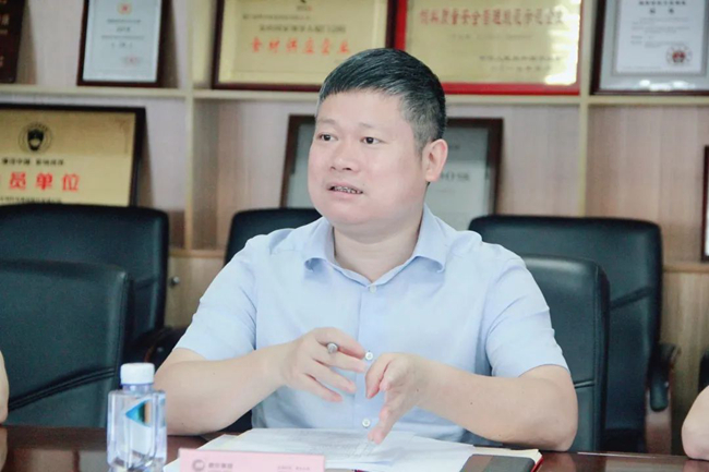 202005132038196601 ONE游戏官网-皇马巴塞赞助商