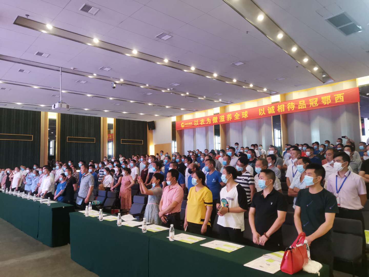 ONE游戏官网-皇马巴塞赞助商