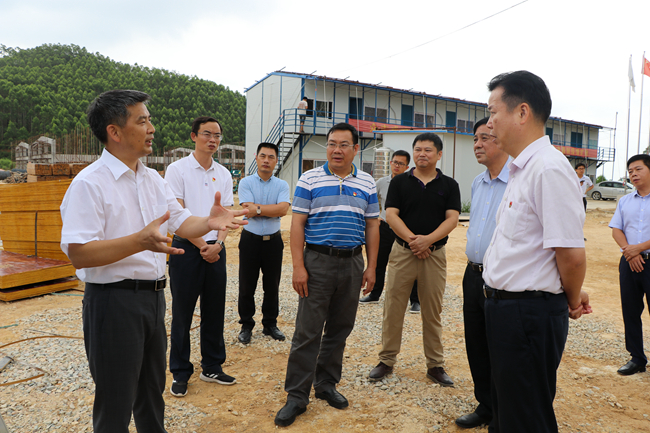 202007120841044556 ONE游戏官网-皇马巴塞赞助商