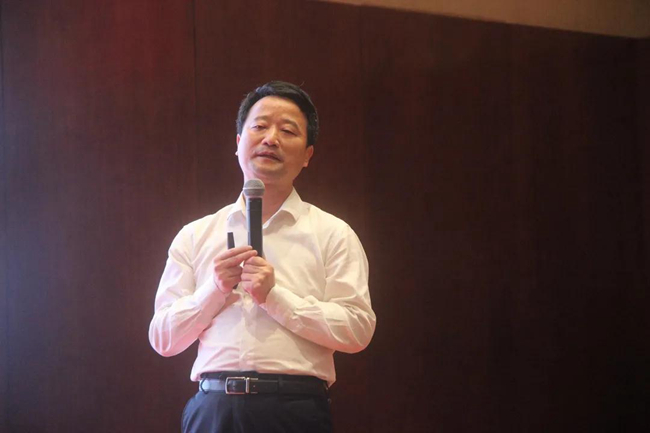 202010191555153041 ONE游戏官网-皇马巴塞赞助商