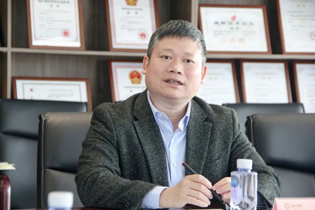 ONE游戏官网-皇马巴塞赞助商