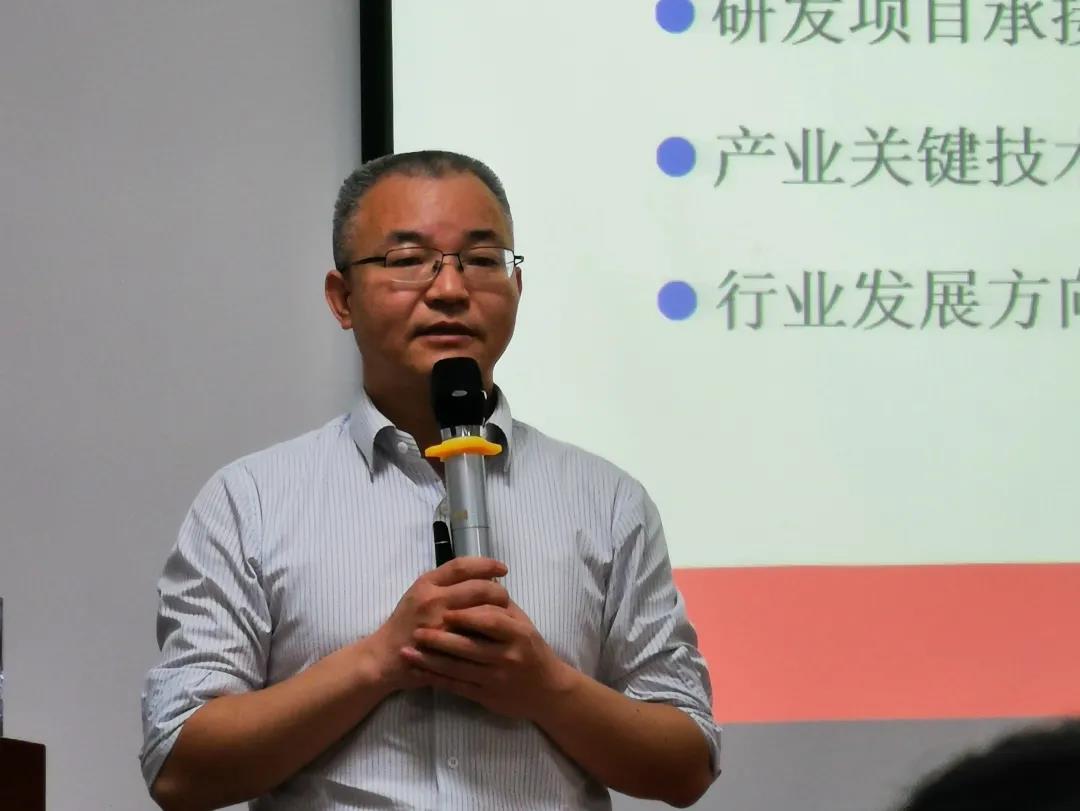 ONE游戏官网-皇马巴塞赞助商