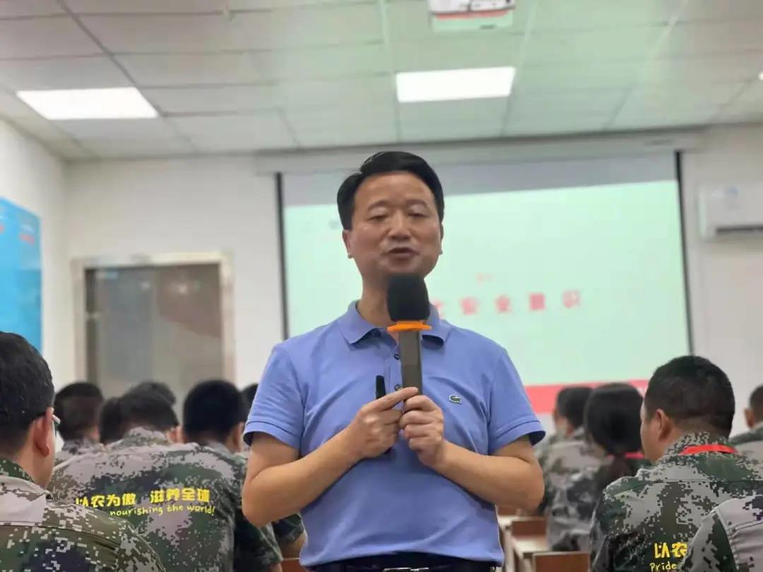 ONE游戏官网-皇马巴塞赞助商
