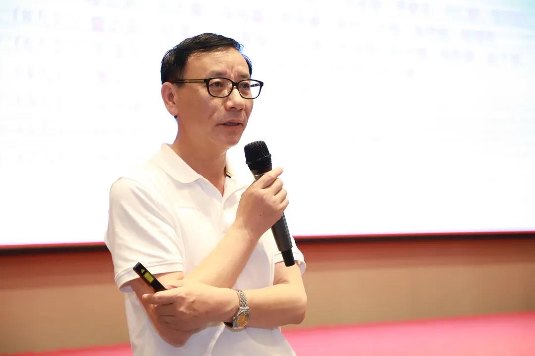ONE游戏官网-皇马巴塞赞助商