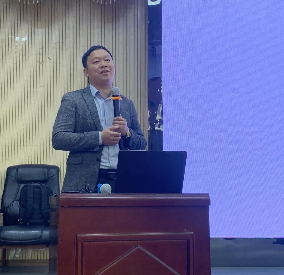 ONE游戏官网-皇马巴塞赞助商